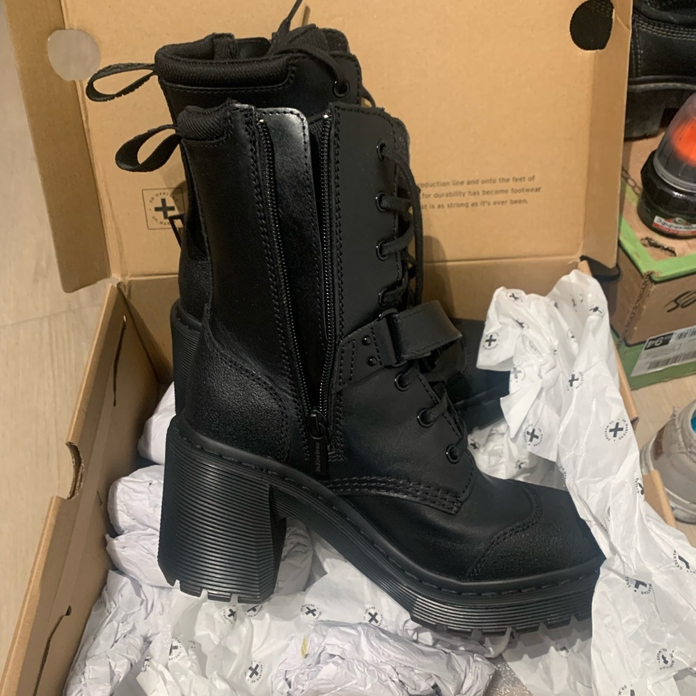 NEW Dr Martens Chesney Tech Strap Heeled boots, size 7